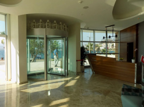 Marine Suites and Spa