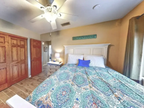 Peacock Bungalow - Left