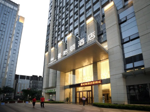 Manhatton Hotel Guangxi Univeristy