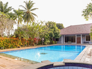 OYO 1395 Carita Asri Villas and Resort