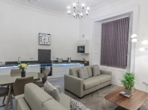 2 Bed - The Buckingham Suite