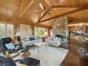 Ragged Rocks - Warm And Inviting Cottage With Uninterrupted Ocean Views 2 Bedroom Home by RedAwning