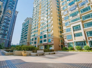 Locals Boutique Apartment Jiuzhou Port.2