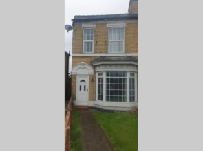 Hullidays - University Side Lg 4 bed House