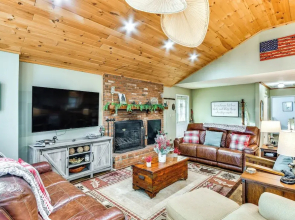 Riverfront Newland Home w/ Pool & Golf Club Access