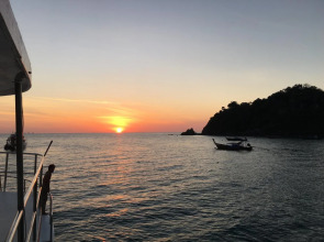 Lanta Fevrier Resort