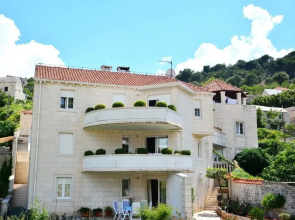 Apartments Mladinic