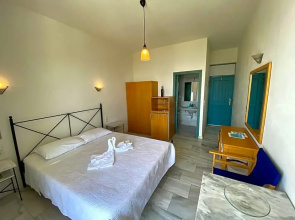 Hotel Plakures
