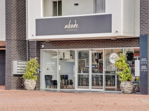 Comfy Lakeside 1-bed With Secure Parking