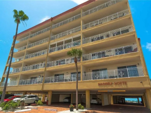 Madeira Norte 206 - Two Bedroom Condo