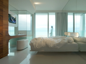 i-Suite Hotel