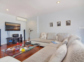 Phuket Villas at Patong Hill Estate