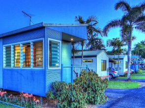August Moon Caravan Park
