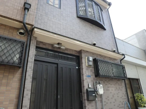 Tsuru House