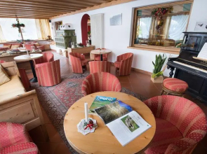 Hotel Bucaneve