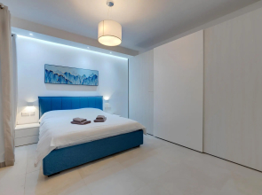 Superlative Apartment With Valletta and Harbour Views