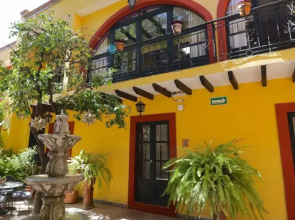 Casa Mia Suites
