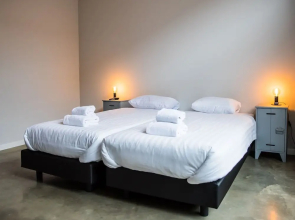 Apartment in Vrouwenpolder Near the Beach