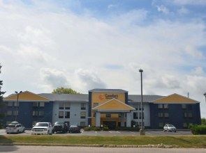 Comfort Inn & Suites Maumee - Toledo (I80-90)