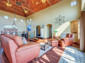 Family-friendly Fischer Home w/ Private Hot Tub!