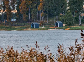 PullanHouse Līksma - small and cosy lakeside holiday house