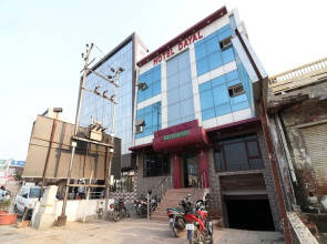 Oyo 24958 Hotel Dayal