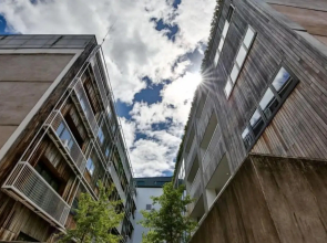 Two Bedroom Balcony Apartment Liverpool