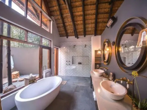 Nkala Safari Lodge