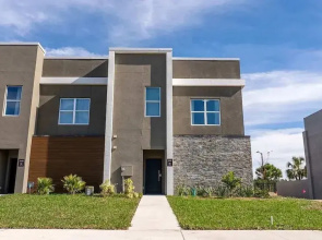 Luxury Villas Collection - Near Parks & Shopping