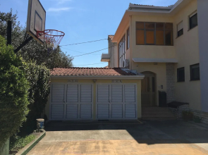 Elza Apartments