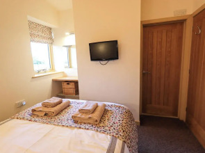 Larch Lodge