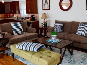 Lou & Francis Guest House