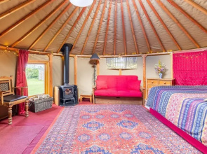 Roundhouse Yurt, Stunning Views, Totnes Dartmouth