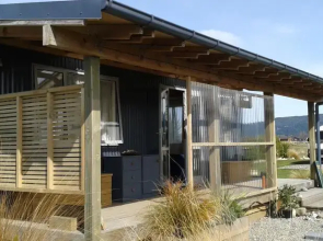 Te Anau Holiday Houses - Beech Retreat