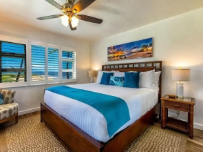 Menehune Shores, #220^ 2 Bedroom Condo by RedAwning