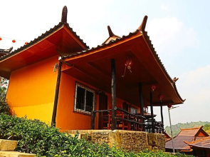 Chasa Rakthai Resort