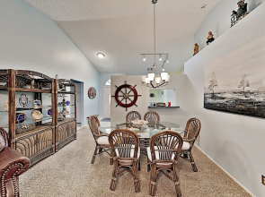 1465 Brier Home - 3 Br Home