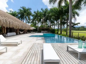 w Amazing 4BR Villa w Pool at Mesa de Yeguas