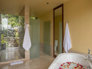 Курорт Komaneka at Tanggayuda