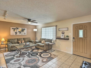 Poolside Oasis in Glendale w/ Desert Surroundings!