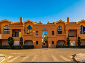 A24 - LuzBay Beach Apartment by Dreamalgarve