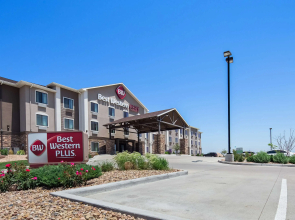 Best Western Plus Overland Inn