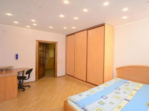 Apartment on Urlivska Street 10a