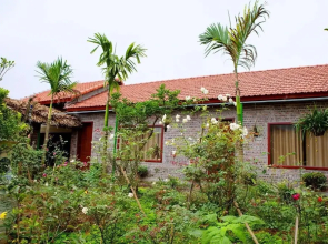 Tam Coc Little river Bungalow