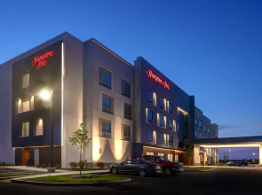 Hampton Inn by Hilton Crown Point