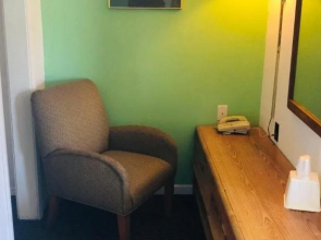 Woodridge Motel