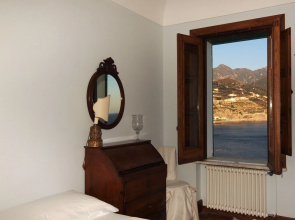 Ravello Art Apartments