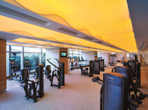 Отель Futian Shangri-La Shenzhen