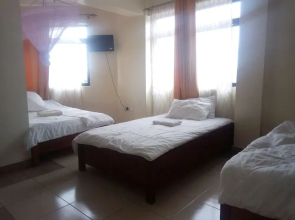 Ngara Riverside Lodge