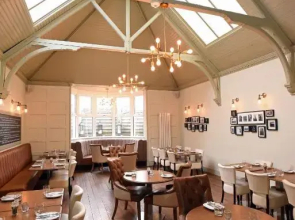 Kirklands Hotel